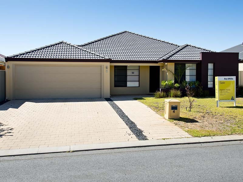 4 Magdalen Loop, Piara Waters WA 6112