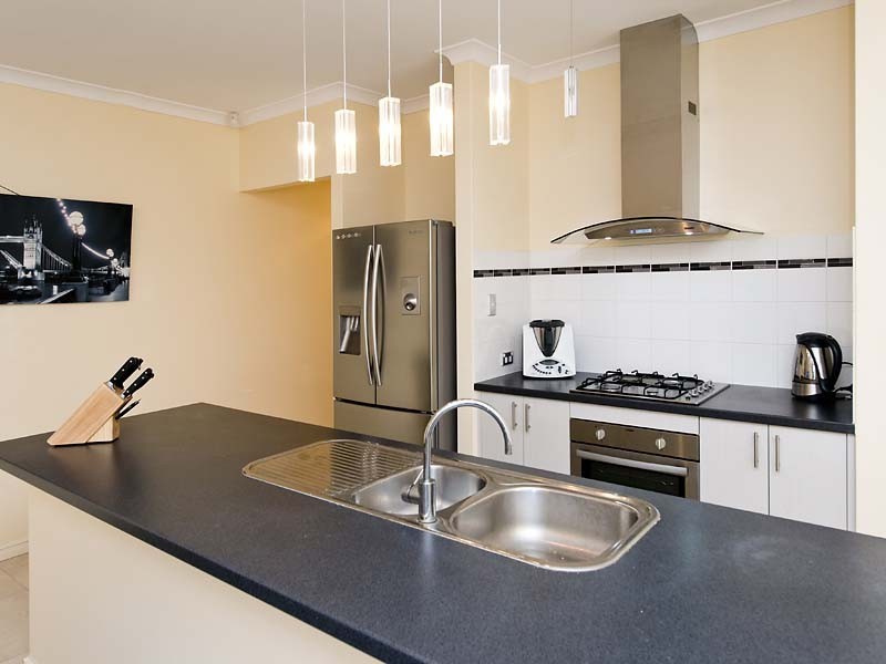 4 Magdalen Loop, Piara Waters WA 6112