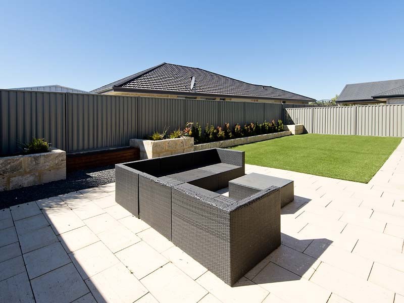4 Magdalen Loop, Piara Waters WA 6112
