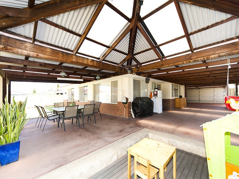 22 Pyrite Court, Forrestfield WA 6058