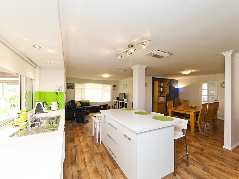 22 Pyrite Court, Forrestfield WA 6058