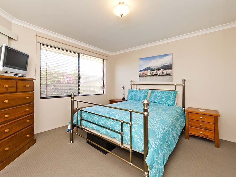 8 Hardwick Boulevard, Canning Vale WA 6155