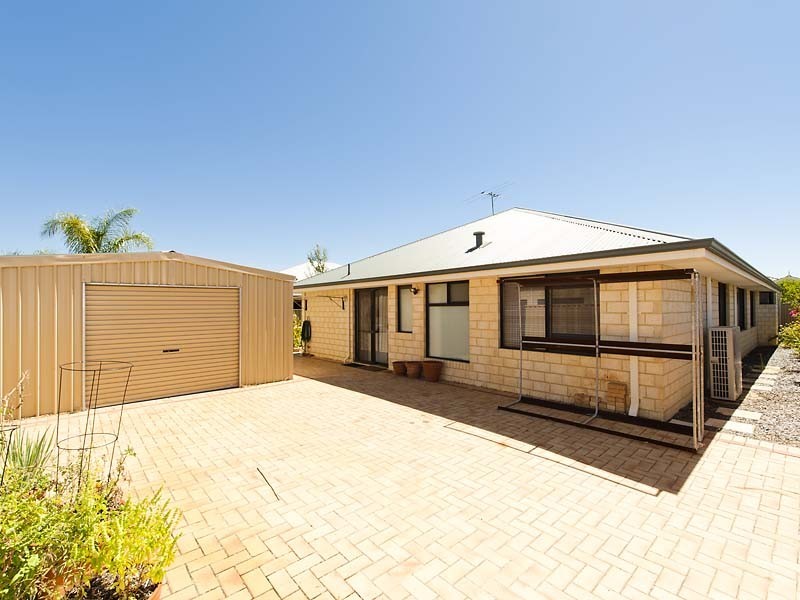 8 Hardwick Boulevard, Canning Vale WA 6155