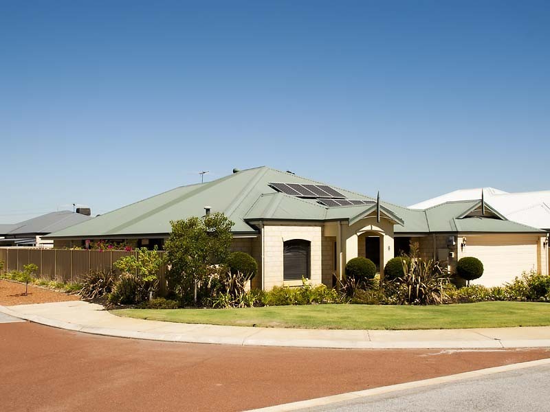 8 Hardwick Boulevard, Canning Vale WA 6155