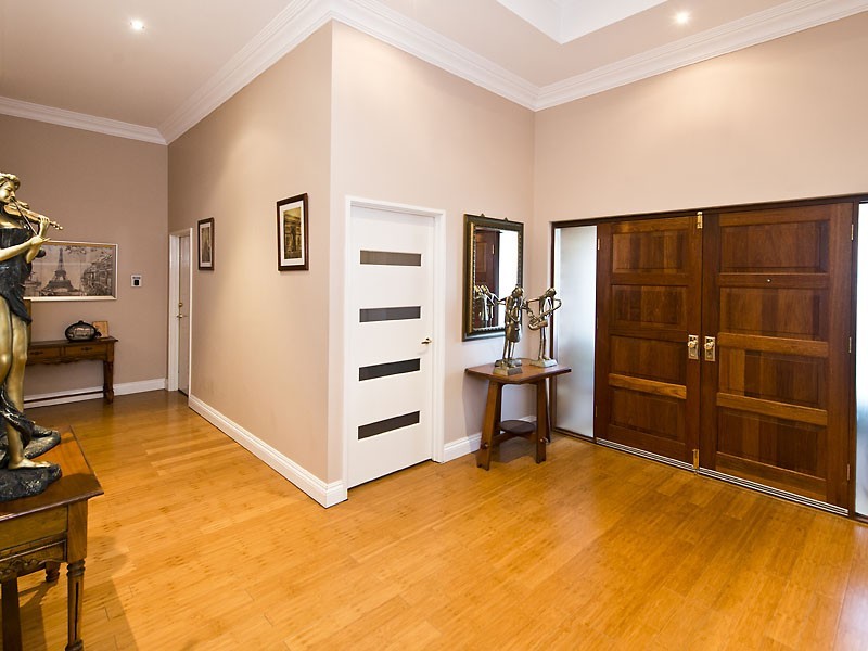 7 Caversham Bend, Southern River WA 6110