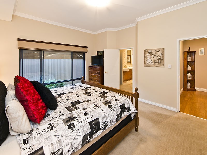 7 Caversham Bend, Southern River WA 6110