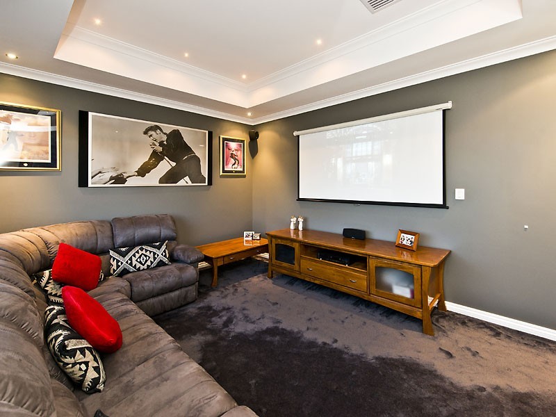 7 Caversham Bend, Southern River WA 6110