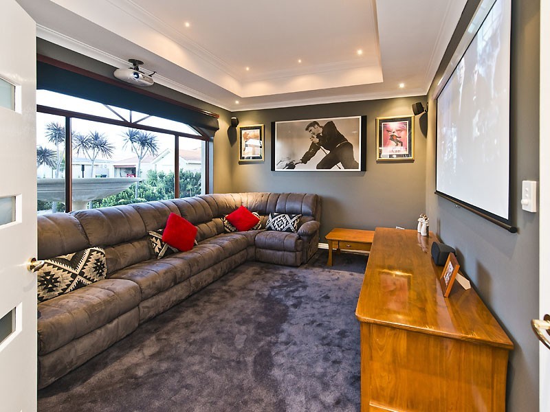 7 Caversham Bend, Southern River WA 6110