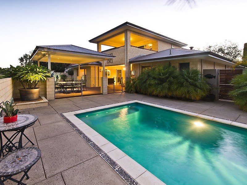 6 Illawarra Crescent, Canning Vale WA 6155