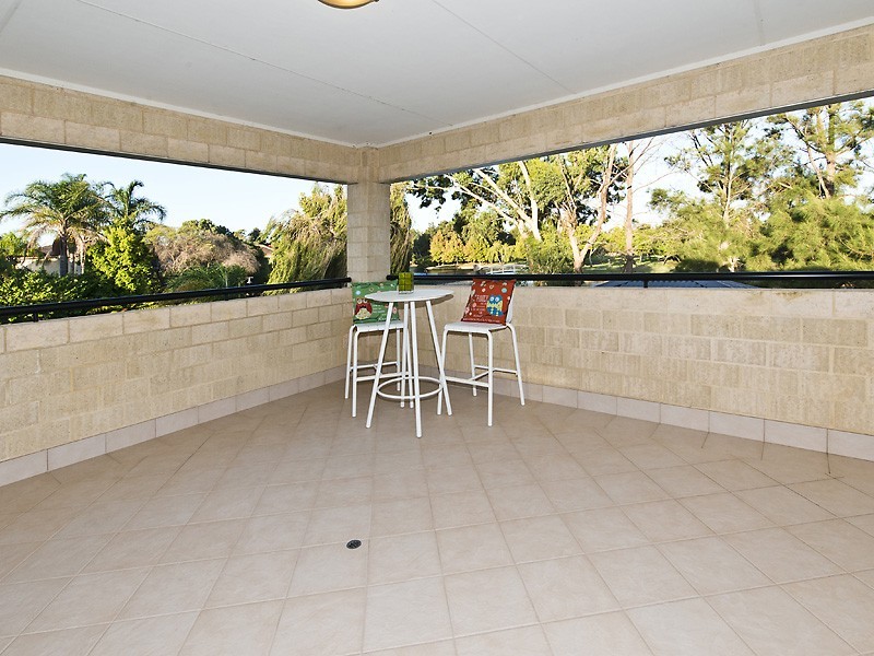 6 Illawarra Crescent, Canning Vale WA 6155