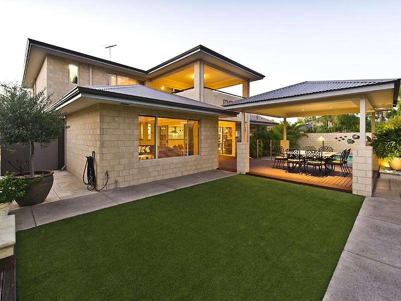 6 Illawarra Crescent, Canning Vale WA 6155