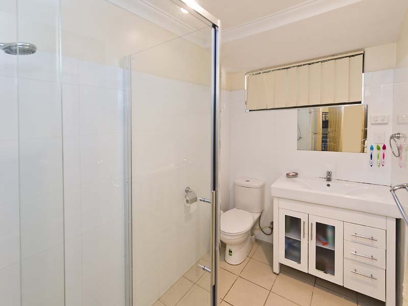 2 Lowan Street, Thornlie WA 6108