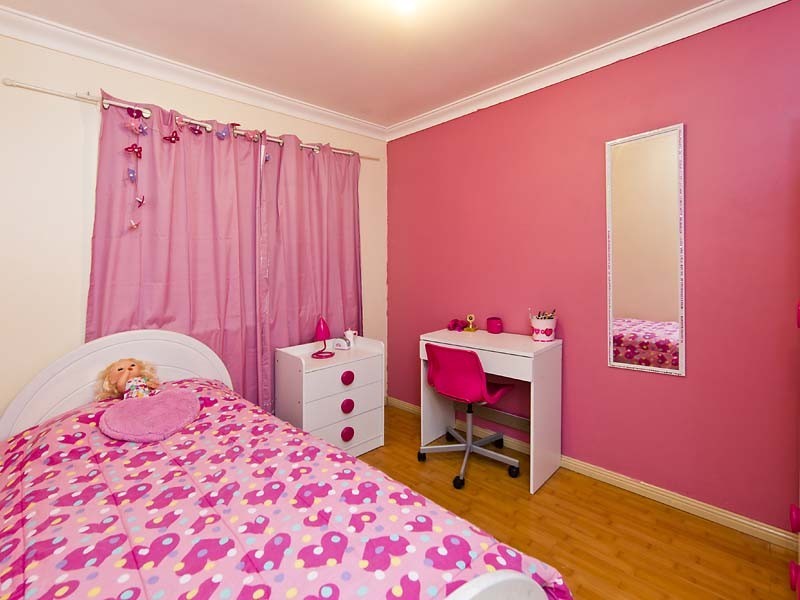 2 Lowan Street, Thornlie WA 6108