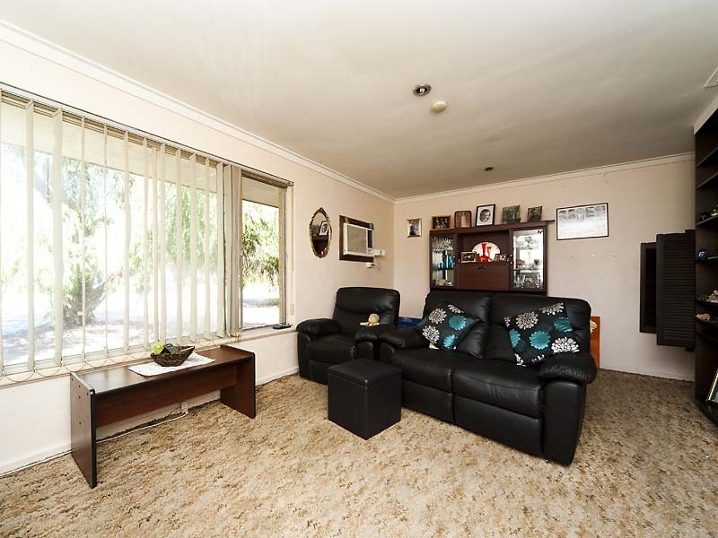 21 Mereworth Road, Thornlie WA 6108