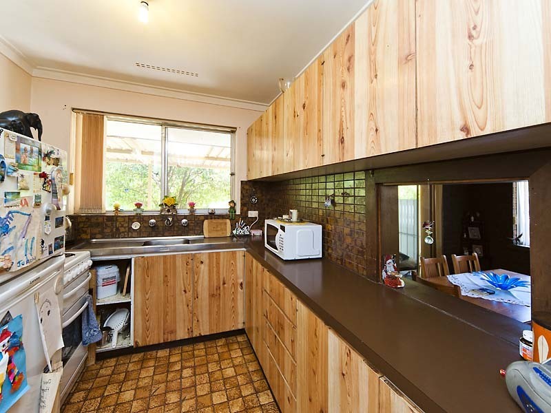 21 Mereworth Road, Thornlie WA 6108