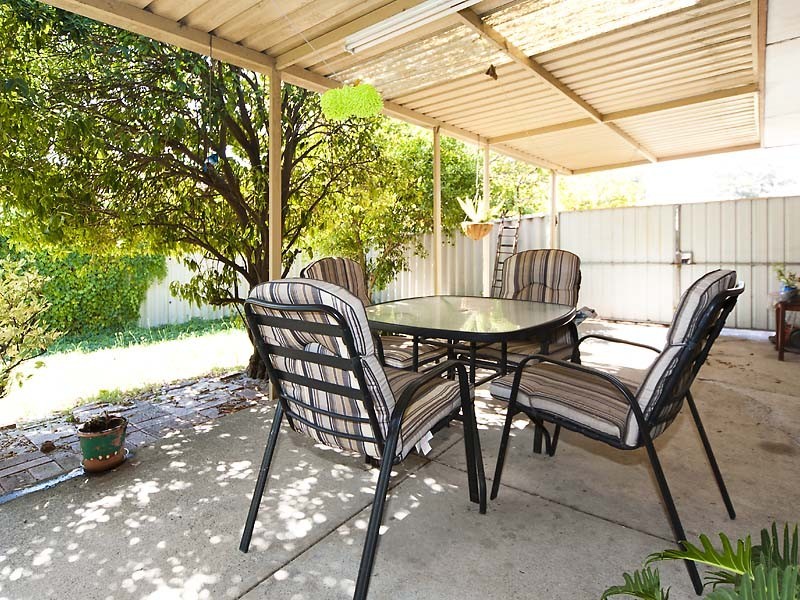 21 Mereworth Road, Thornlie WA 6108