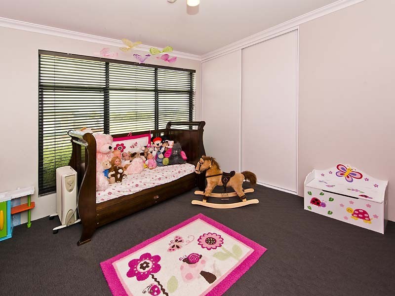 5 Magdalen Loop, Piara Waters WA 6112