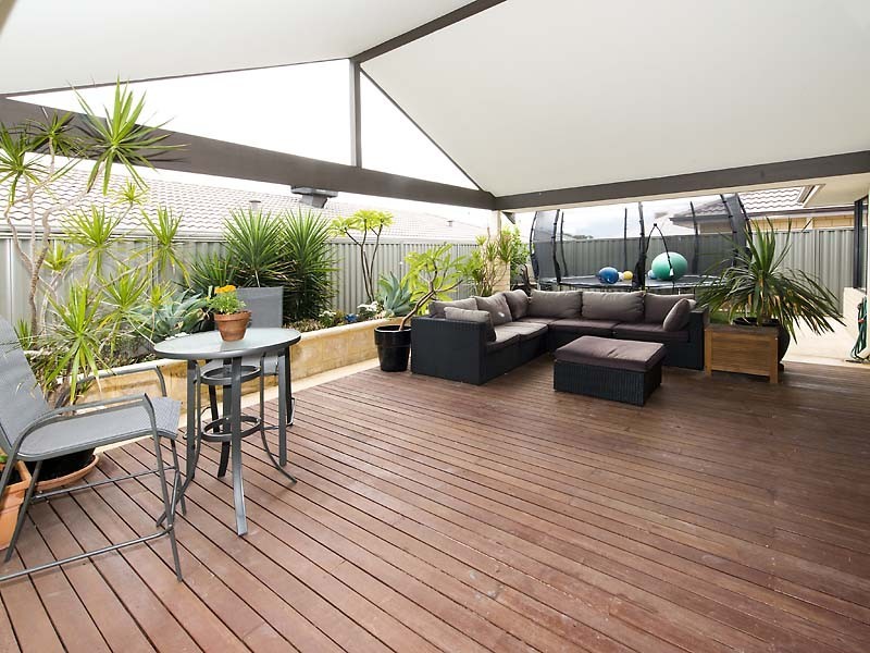 5 Magdalen Loop, Piara Waters WA 6112