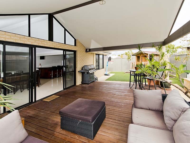 5 Magdalen Loop, Piara Waters WA 6112