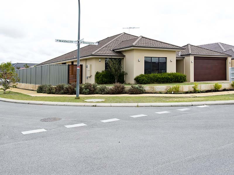5 Magdalen Loop, Piara Waters WA 6112