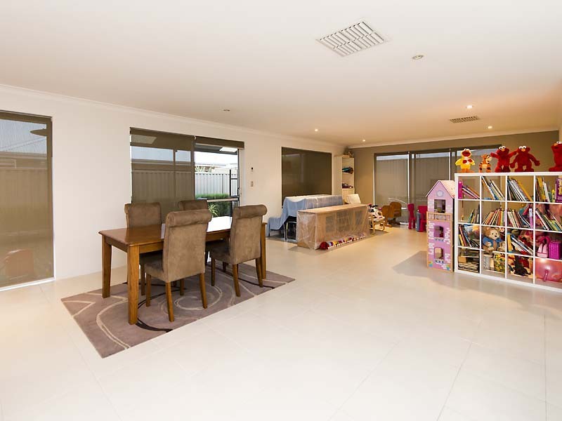 12 Kersley Loop, Harrisdale WA 6112