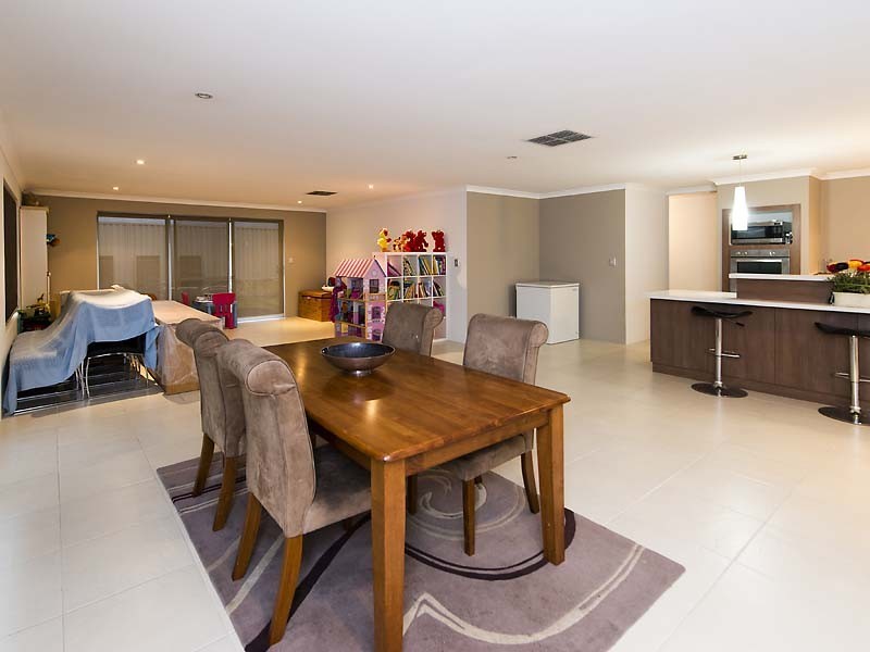 12 Kersley Loop, Harrisdale WA 6112