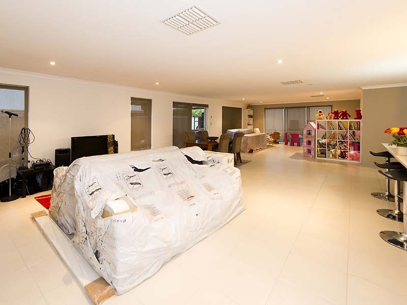 12 Kersley Loop, Harrisdale WA 6112