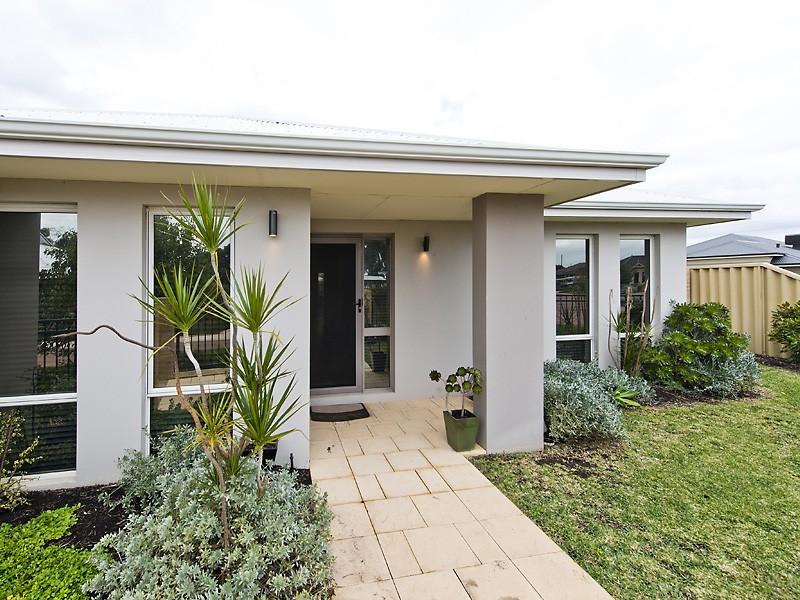 16 Peaceful Vista, Harrisdale WA 6112