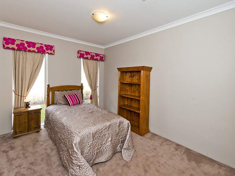 16 Peaceful Vista, Harrisdale WA 6112