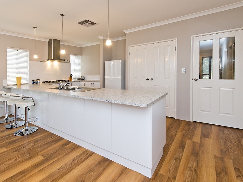 16 Peaceful Vista, Harrisdale WA 6112