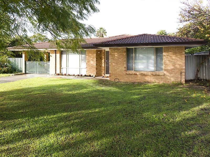 9 Windmill Drive, Bibra Lake WA 6163