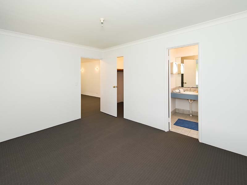 9 Windmill Drive, Bibra Lake WA 6163