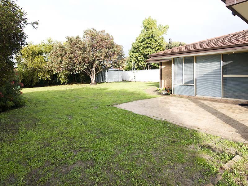 9 Windmill Drive, Bibra Lake WA 6163