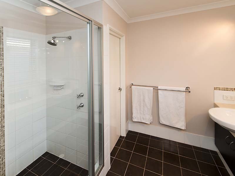 8 Blarney Place, Canning Vale WA 6155