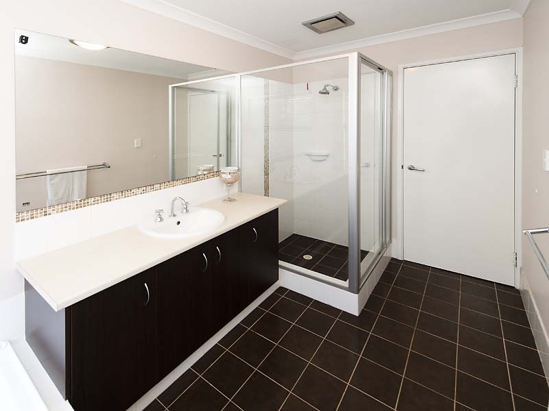 8 Blarney Place, Canning Vale WA 6155