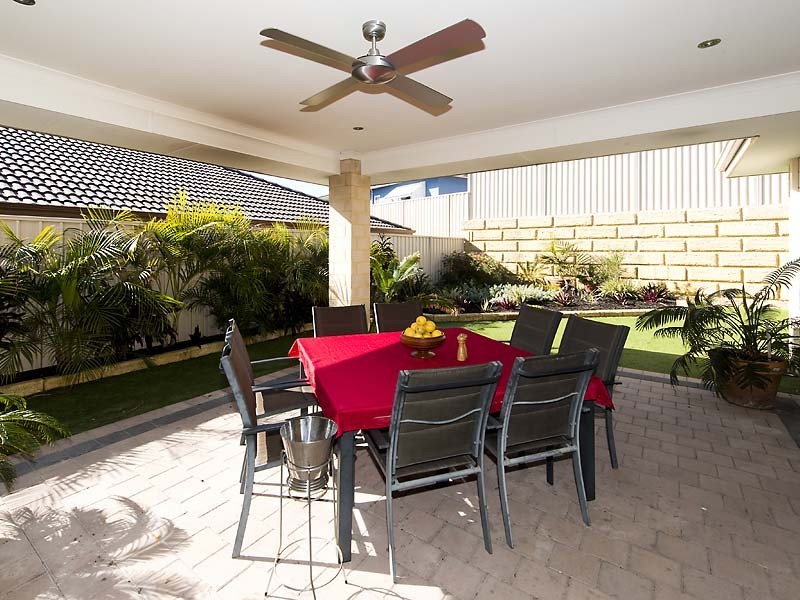 8 Blarney Place, Canning Vale WA 6155