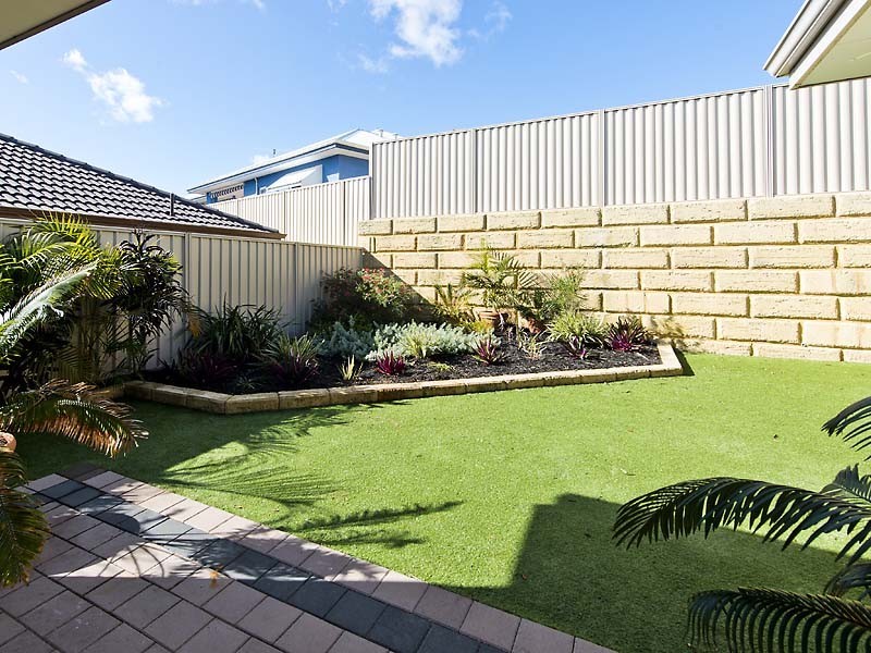 8 Blarney Place, Canning Vale WA 6155