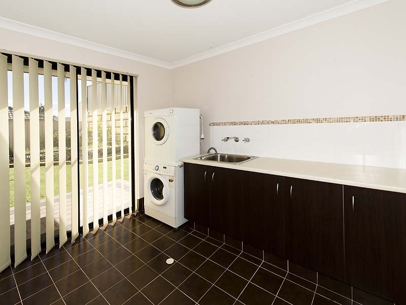 8 Blarney Place, Canning Vale WA 6155