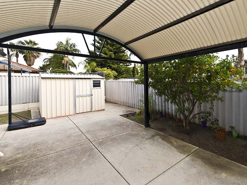 13 Ruby Avenue, Langford WA 6147