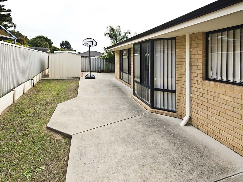 13 Ruby Avenue, Langford WA 6147