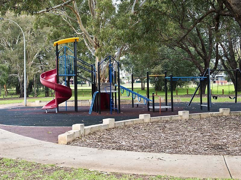 13 Ruby Avenue, Langford WA 6147