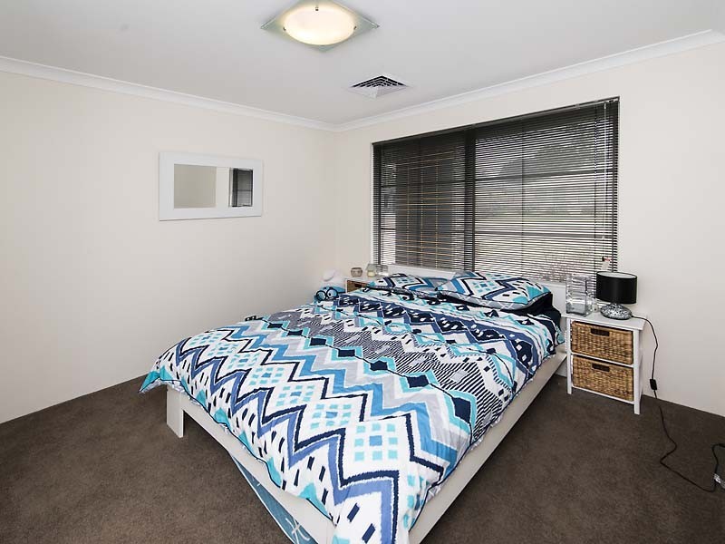 8 Amalfi Way, Canning Vale WA 6155