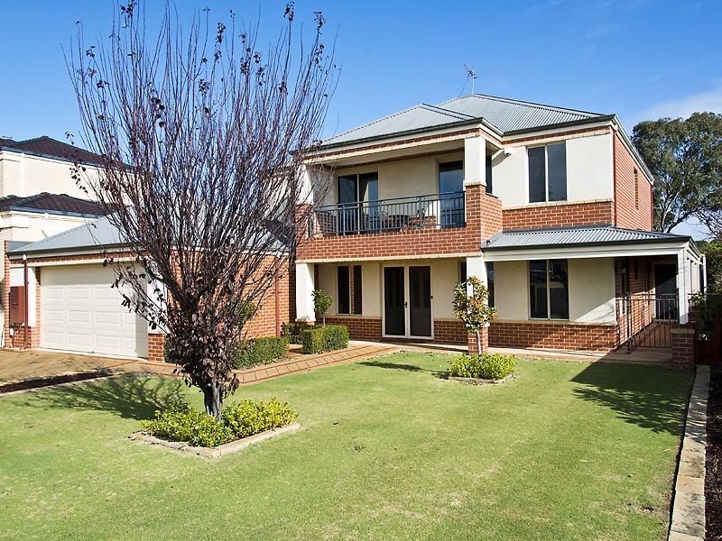 27 Rufford Lane, Canning Vale WA 6155
