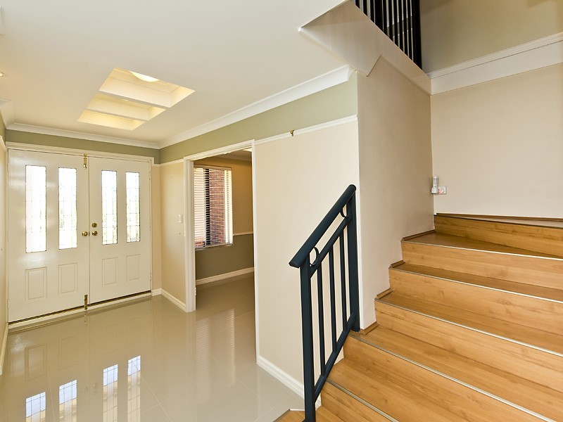 27 Rufford Lane, Canning Vale WA 6155