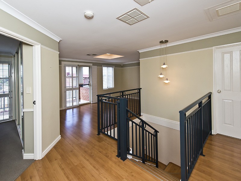 27 Rufford Lane, Canning Vale WA 6155