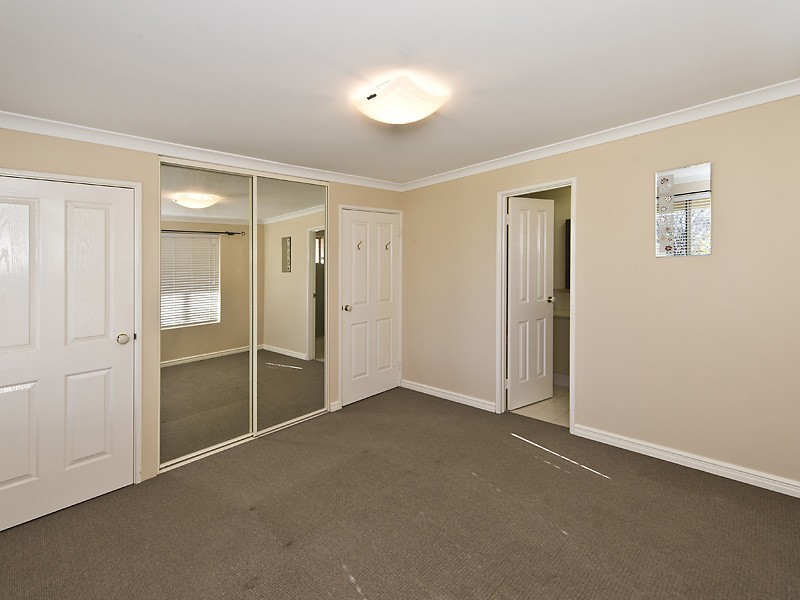 27 Rufford Lane, Canning Vale WA 6155