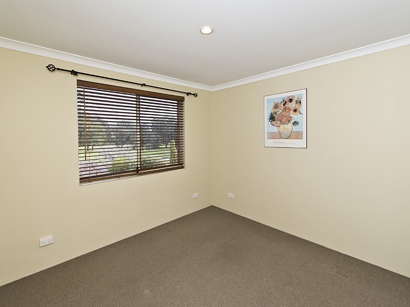 27 Rufford Lane, Canning Vale WA 6155