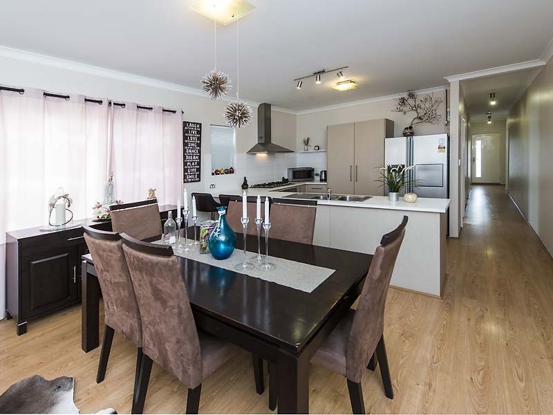 5 Barton Loop, Piara Waters WA 6112