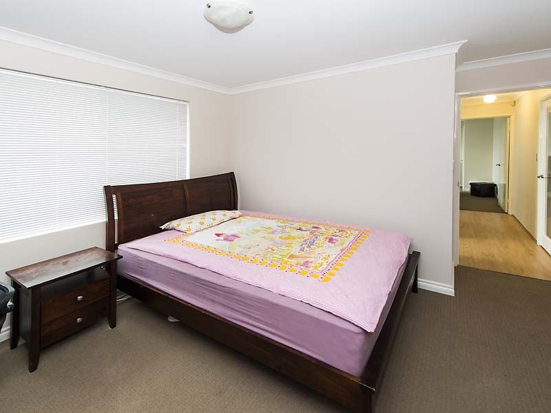 5 Barton Loop, Piara Waters WA 6112