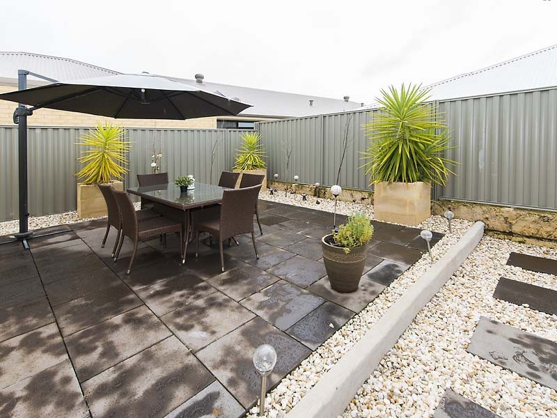 5 Barton Loop, Piara Waters WA 6112